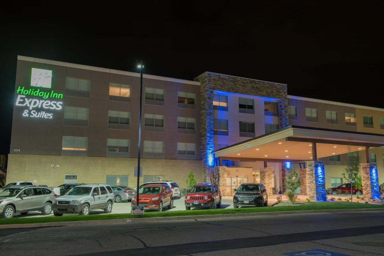 Holiday Inn Express&Suites - Louisville N - Jeffersonville, an IHG Hotel Extérieur photo
