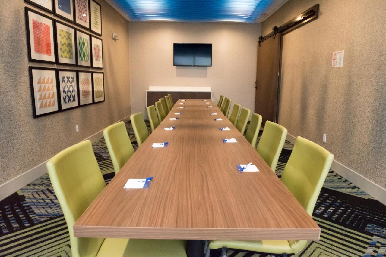 Holiday Inn Express&Suites - Louisville N - Jeffersonville, an IHG Hotel Extérieur photo