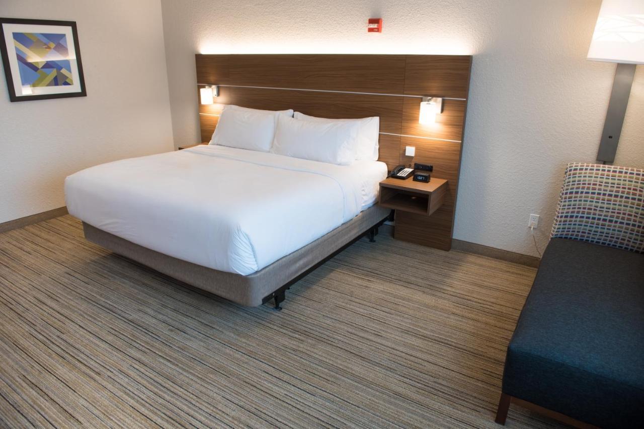 Holiday Inn Express&Suites - Louisville N - Jeffersonville, an IHG Hotel Extérieur photo